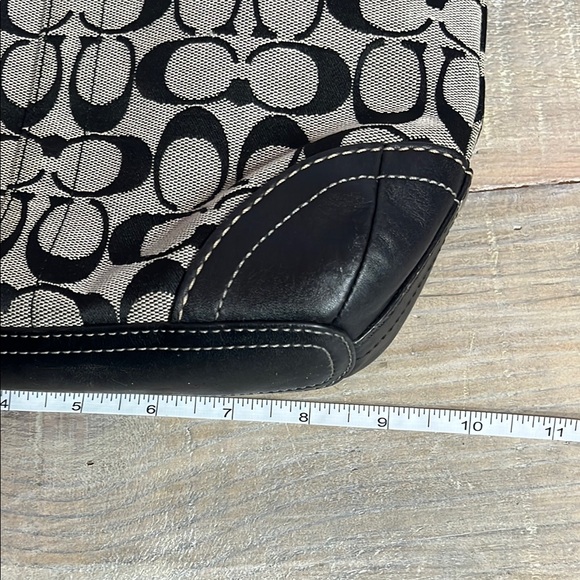 NIB Coach Crossbody Bag - Classic Black and gray print - adjustable strap. - Picture 10 of 15